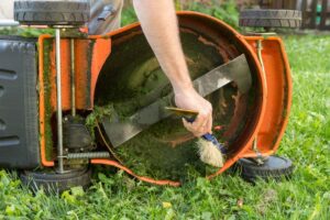 cleaning mower